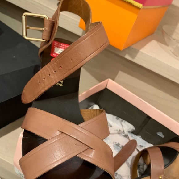 NWT Juicy Couture Wedge Sandals - Picture 3 of 5